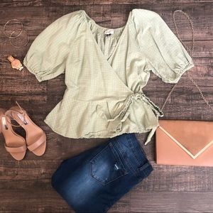 puff sleeve top